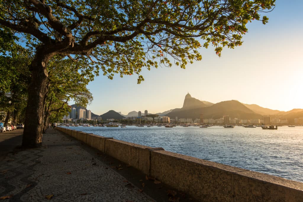 Por do sol na mureta da Urca