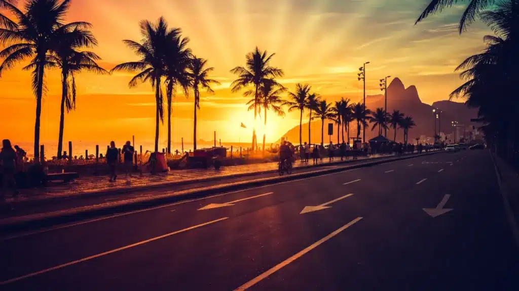 Por do sol na praia de Ipanema