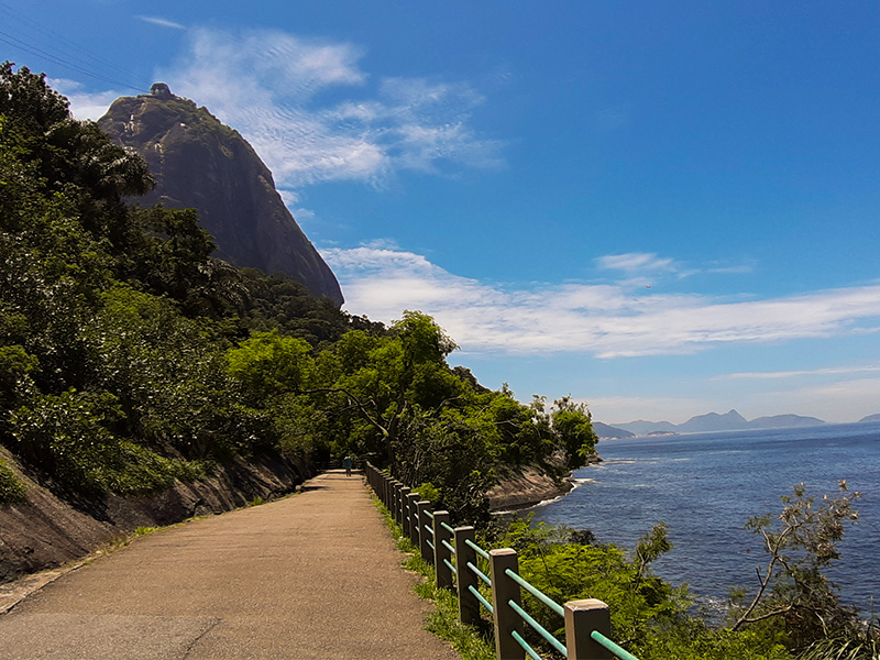 Rio de Janeiro: como é a trilha do Morro da Urca