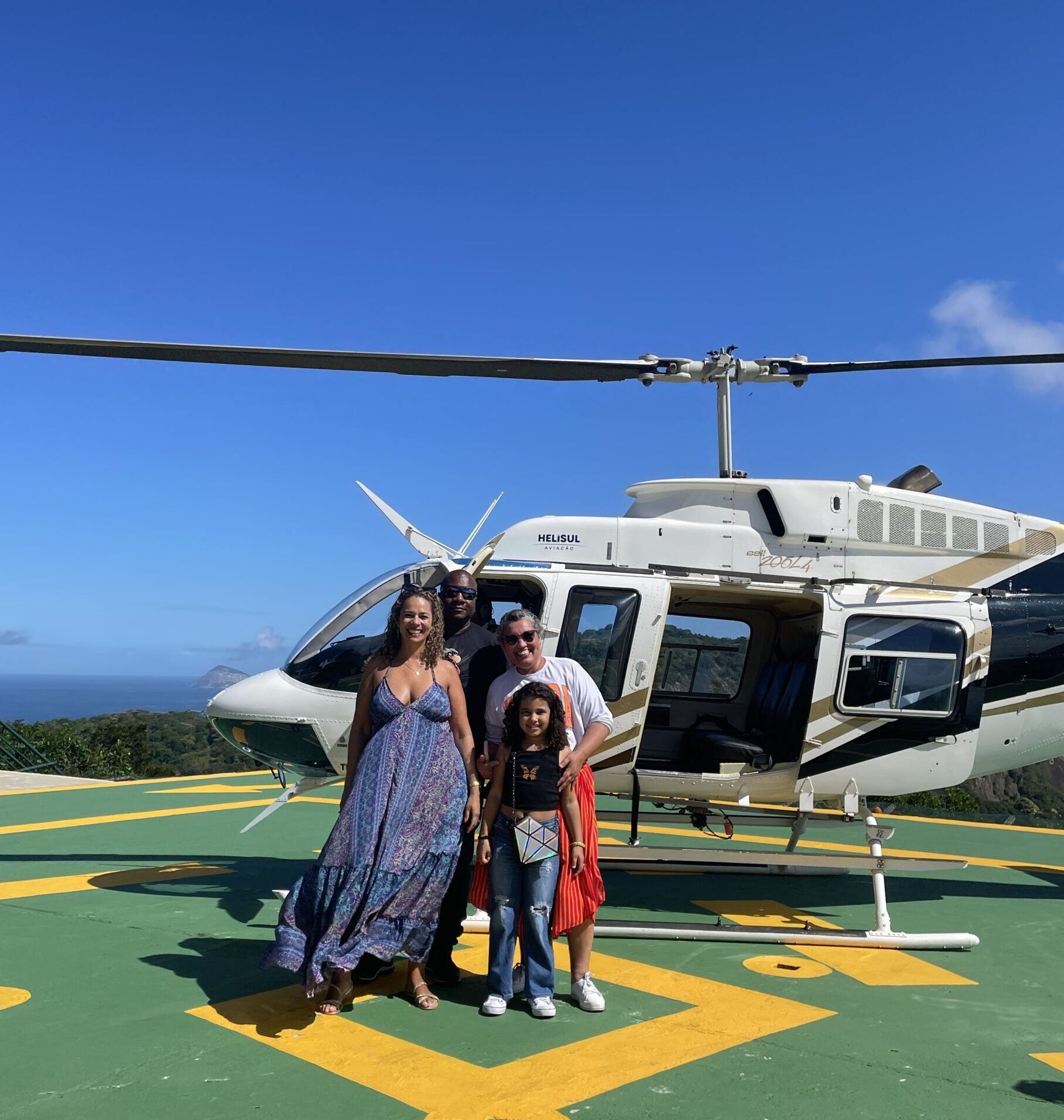Ganhadora do Sorteio EXTRA em parceria com Parque Bondinho faz passeio com direito a helicóptero e almoço especial
