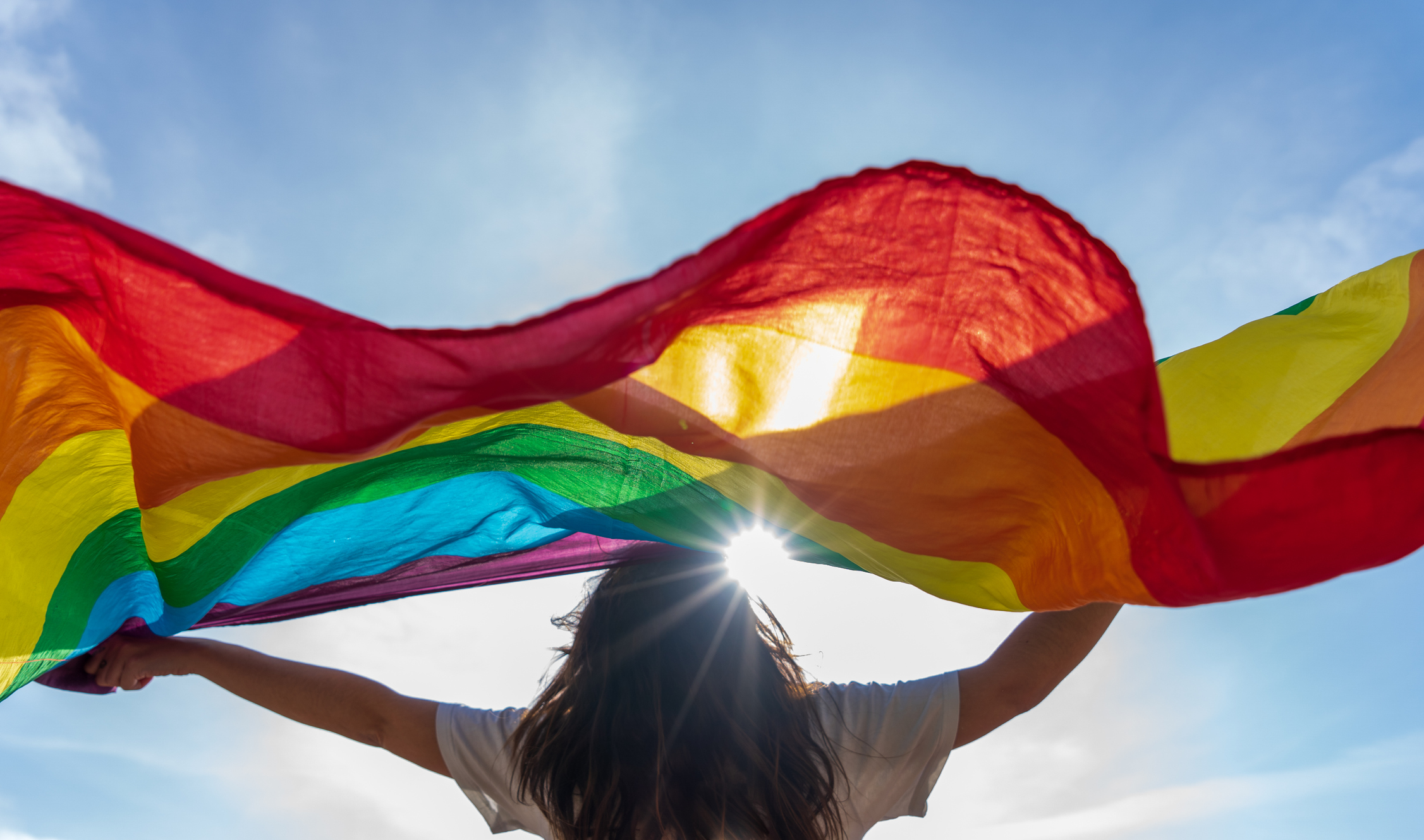 Como a cultura LGBTQIA+ é promovida no Rio de Janeiro?
