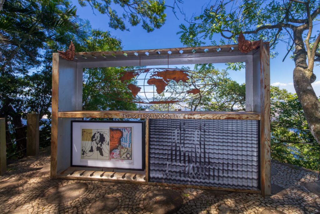 Obra Typus Terra Incógnita, da artista Anna Bella Geiger